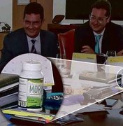Fotos da Presidência mostram suplemento proibido na mesa de Bolsonaro