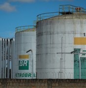 Petrobras sobe R$ 0,07 o litro da gasolina para as distribuidoras