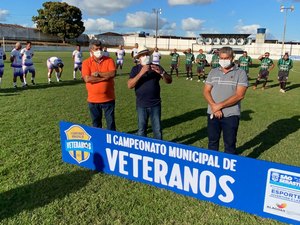 Campeonato de Veteranos marca retorno de público ao estádio em São Sebastião