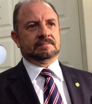 “Jamais aceitaria ser governador-tampão”, diz Antônio Albuquerque