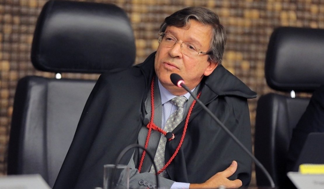 Presidente suspende efeitos da resolução que aumentou taxas dos cartórios de imóveis