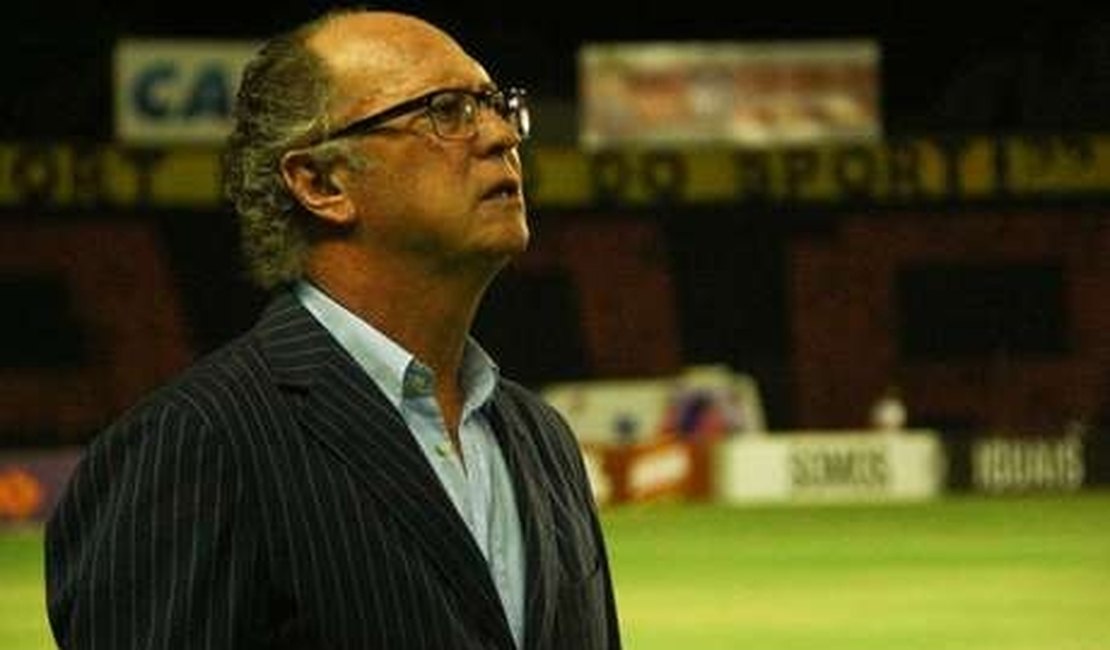 Ídolo no clube, Internacional anuncia treinador Paulo Roberto Falcão