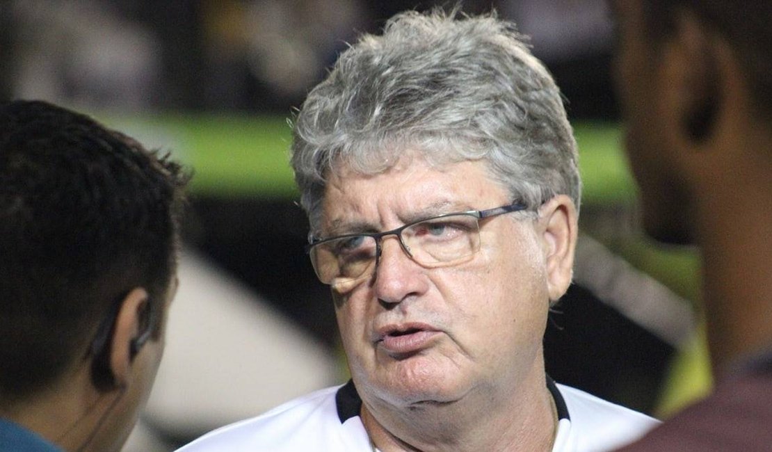 Após sétima derrota seguida, Geninho deixa o cargo de treinador do ABC