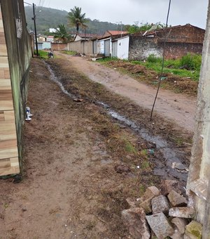 Moradores do bairro João XXIII, em Palmeira, fazem apelo para conclusão de pavimentação das ruas