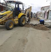 Prefeitura intensifica liberação de ruas e obras de rede de esgoto em Arapiraca   