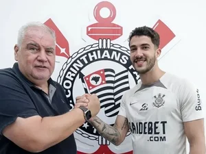 Corinthians anuncia Gustavo Henrique