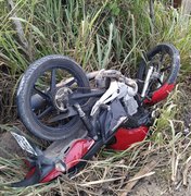 Colisão entre carro e moto deixa motoqueiro morto em São Luís do Quitunde