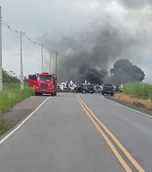 Após bloqueios, manifestantes começam a liberar rodovias em Alagoas