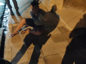 [Vídeo] Após surto, homem usa picareta para depredar igreja em Arapiraca