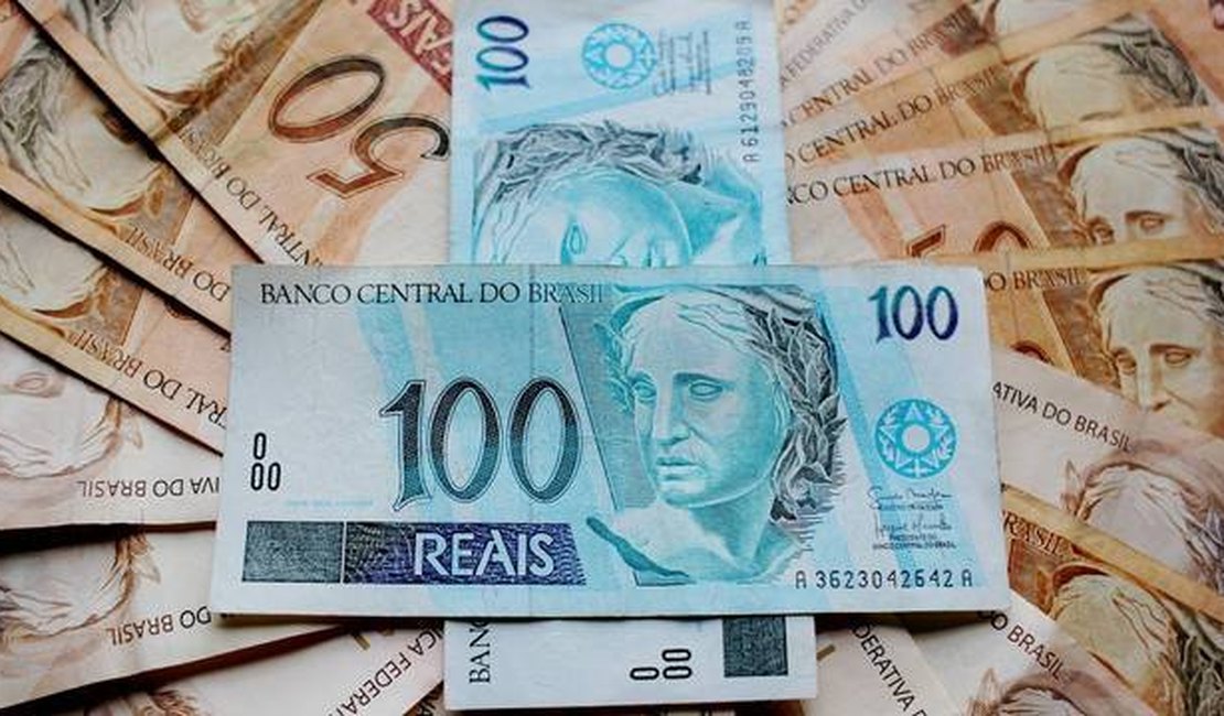 Senado aprova aumento do salário mínimo para R$ 1.045
