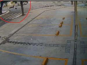 Imagem mostra momento da colisão que resultou na morte de motociclista na Ponta Verde