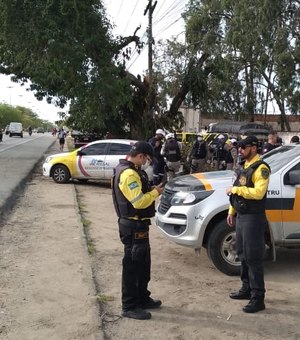 Covid-19: operação coíbe entrada de transporte de passageiros em Maceió
