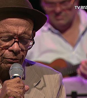 Sambista Elton Medeiros morre aos 89 anos no Rio