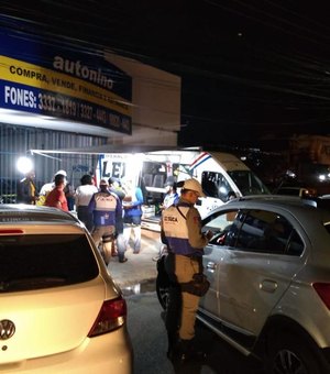 Lei Seca autua mais de 20 motoristas na Av. Júlio Marques Luz, na Jatiúca 