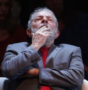 PT apresenta Lula como candidato à presidência em grande festa