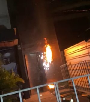Incêndio atinge cervejaria no bairro do Feitosa, em Maceió