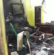 [Vídeo] Homem põe fogo dentro de casa para matar familiares em Viçosa