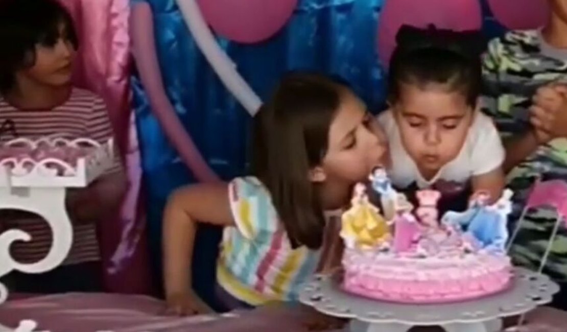 Menina desabafa após viralizar com vídeo de briga com irmã em aniversário