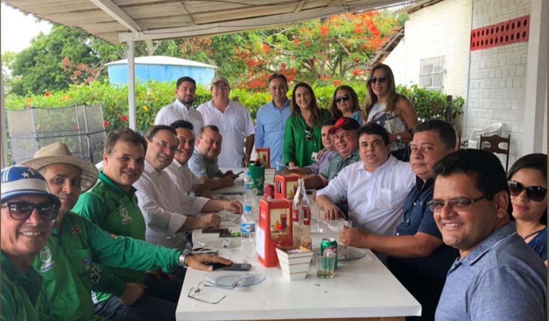 Almoço com Luciano, Pessoa, Nezinho e até ex-secretário de Teófilo confirma união da oposição