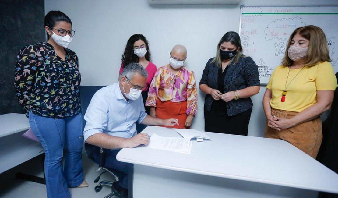 Alfredo Gaspar se reúne com lideranças femininas em Dia de Combate à Violência contra Mulher