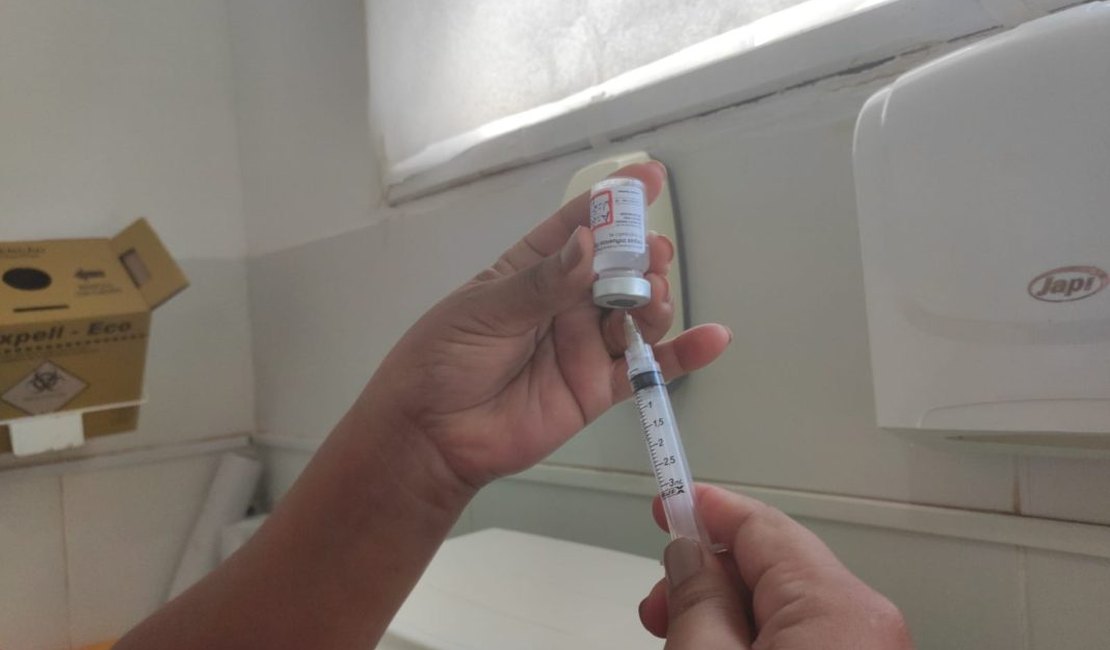 Secretaria de Saúde de Penedo realiza vacinação contra a gripe na praça de Santa Luzia no sábado