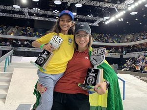 Rayssa Leal e Pâmela Rosa fazem dobradinha com campeonato e vice no SLS Seattle