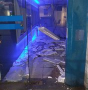 Criminosos explodem agência da Caixa e atacam BB em Porto Calvo