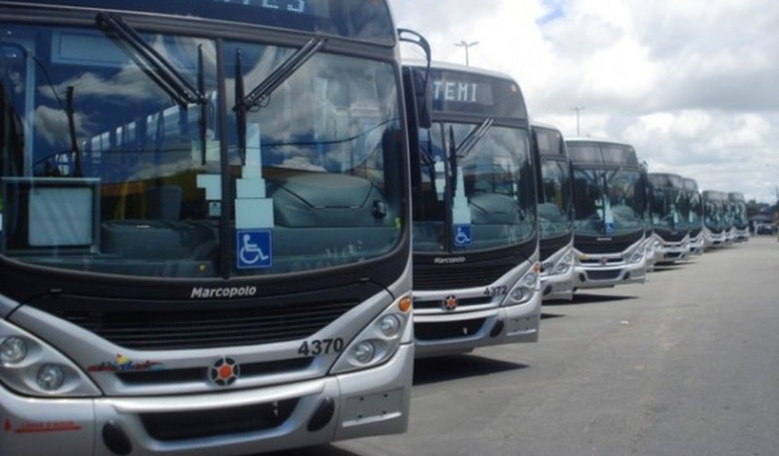 Ônibus circulam normalmente em Maceió nesta sexta-feira (09)