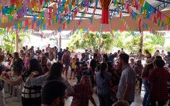 Funcionários, famílias e usuários se confraternizaram em festejo junino