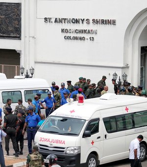 Explosões em hotéis de luxo e igrejas católicas deixam mortos e feridos no Sri Lanka