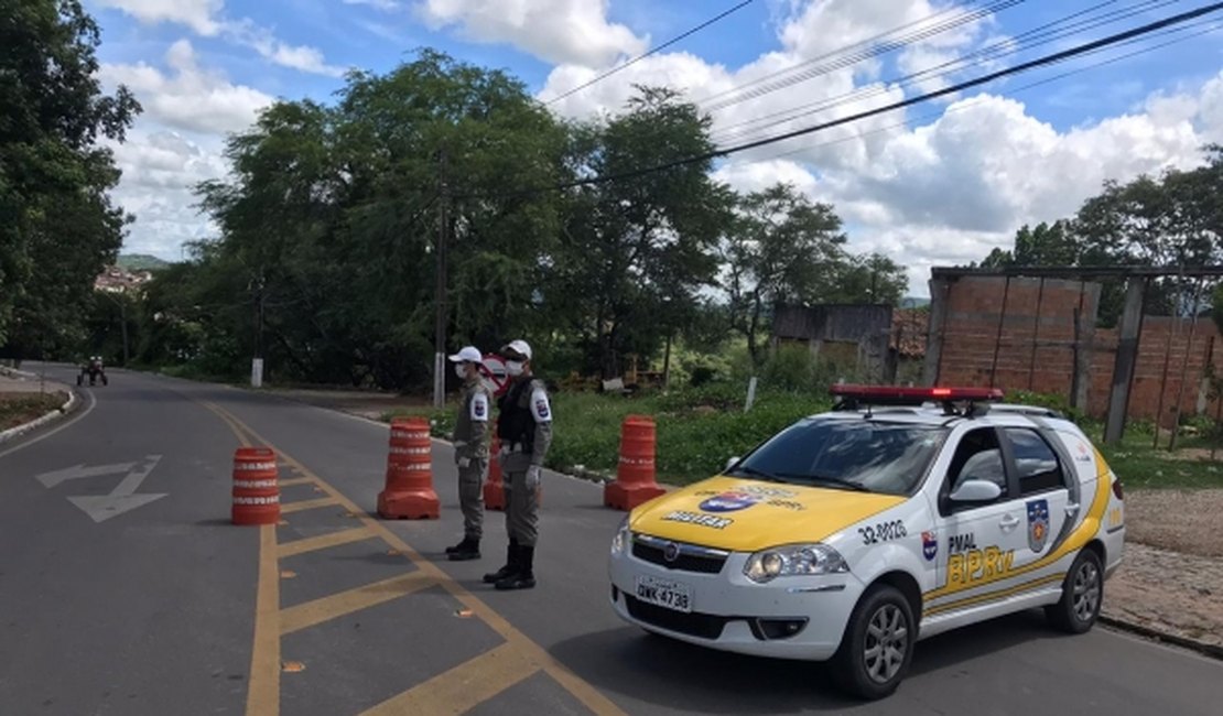 Em um dia, PM flagra 7 casos de descumprimento ao Decreto de Emergência