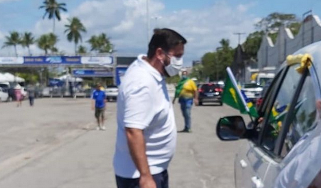 Ato pró-Bolsonaro tumultua posto de vacinação no Jaraguá; JHC critica