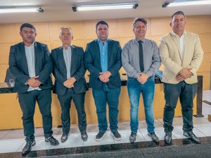 Câmara de Arapiraca cumpre decisão do TJ e elege nova Mesa Diretoria para o biênio 2023-24