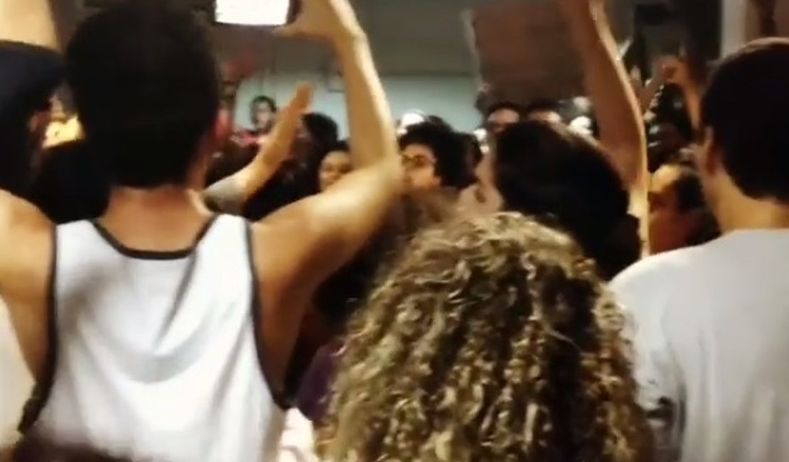 Estudantes ocupam campus da Ufal Maceió em protesto contra a PEC 241