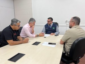 Em reunião com motoristas de aplicativo e DMTT, Leonardo Dias intermedia criação de novas vagas azuis, em Maceió