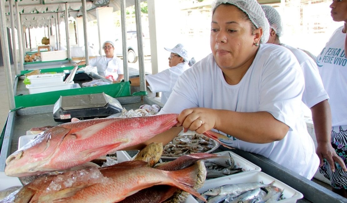 Tradicional Feira do Peixe Vivo gera renda e oferece qualidade dos produtos