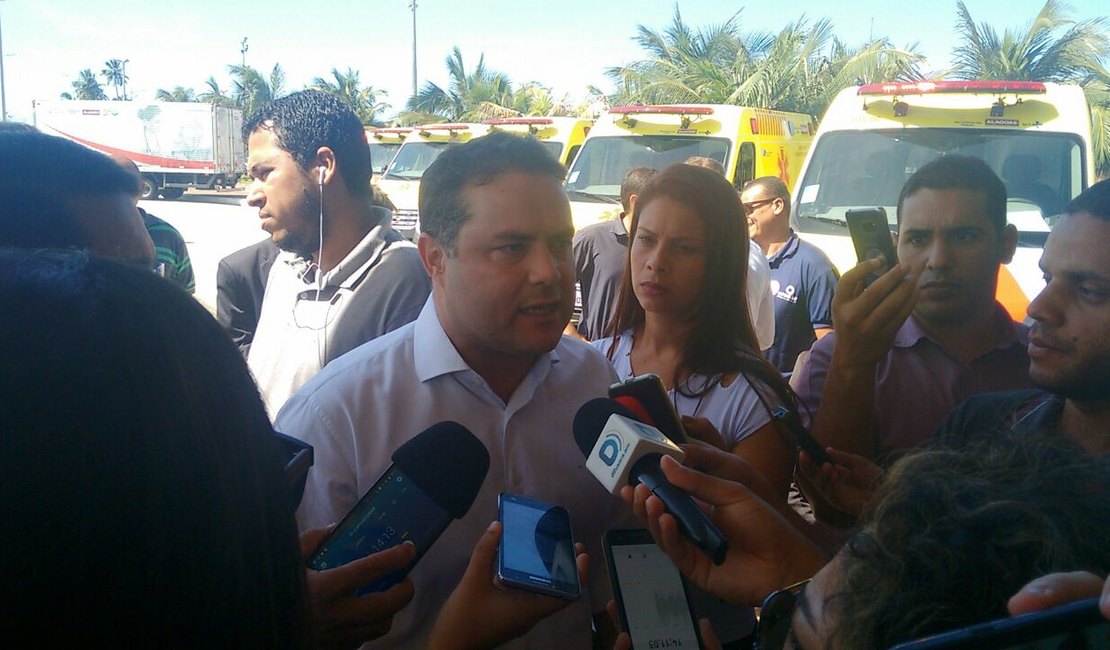 Falta de viaturas novas no Samu é culpa do Governo Federal, acusa Renan Filho