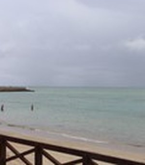 Tempo nublado com chuvas leves em Alagoas; Confira a previsão do tempo para este final de semana