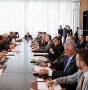 Conselhos aprovam intervenção federal na segurança do Rio de Janeiro