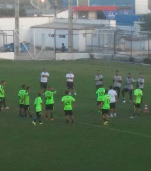 ASA treina com portões fechados e Vilar aguarda recuperação de três jogadores
