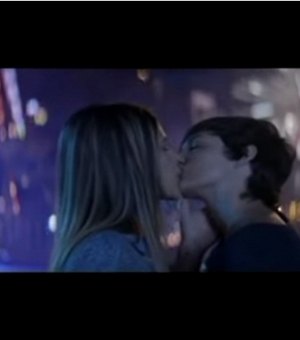 Conar rejeita pedido para tirar do ar comercial com beijo gay