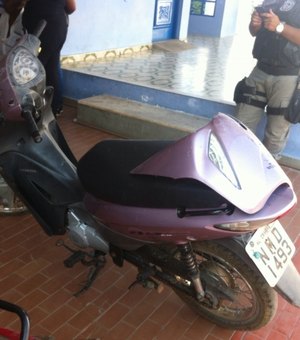 Moto roubada foi encontrada na zona rural de Arapiraca