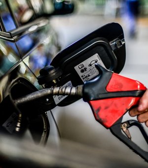 Preço médio da gasolina sobe para R$5,70 em Maceió