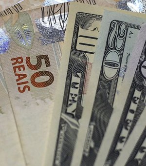 Dólar bate novo recorde depois de superar R$4,50 com tensão externa por coronavírus