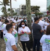 Enfermeiros realizam carreata na orla de Maceió e pedem instituição do piso salarial