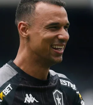 CRB está acertando com zagueiro que estava no Botafogo