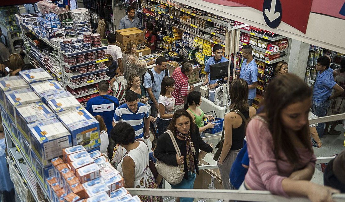 Em Alagoas, cerca de 37% dos consumidores estão inadimplentes 