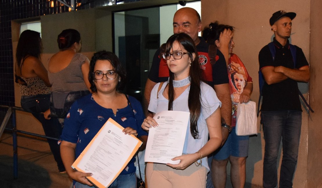 Moradores de edifício no Pinheiro registram queixa contra Defesa Civil de Maceió