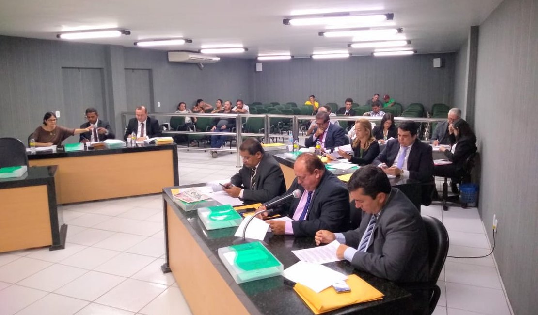 Câmara Municipal presta homenagem à Arapiraca pelos 96 anos de Emancipação Política