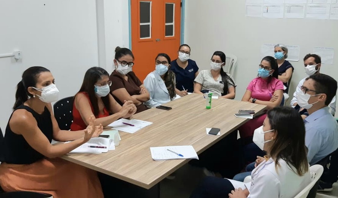 Comissão de Transplantes do HEA tem reunião estratégica com Sesau